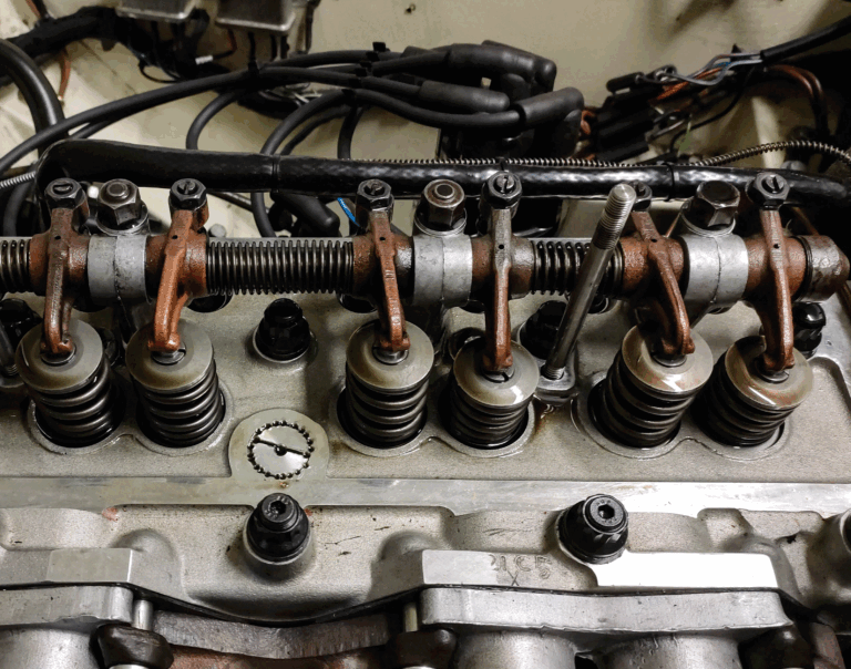 Les culbuteurs: rôle et réglages